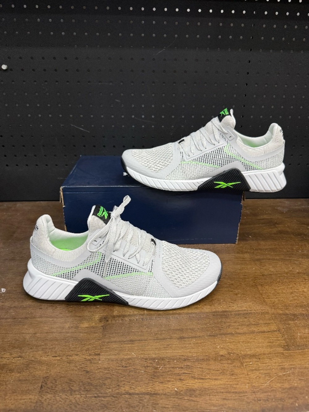 New W/O Box! Men's Reebok Flip Charge 'Pure Grey Solar Lime' Training Sneakers